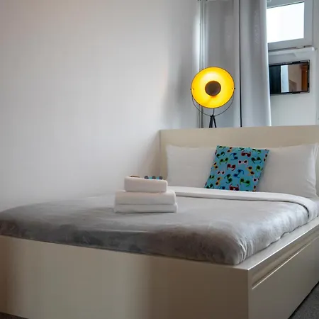 Towers Skyline Apartment *